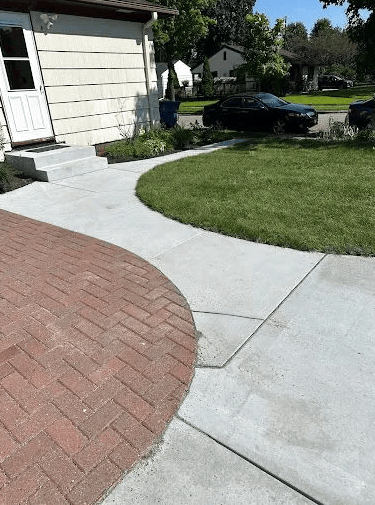 Birmingham AL Concrete Concrete Walkways & Sidewalks in Birmingham - perimeter edging for a polished look